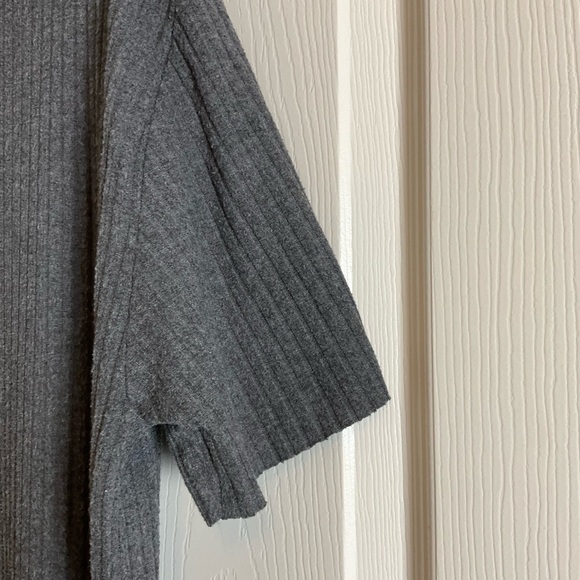 Zara Trafaluc Grey Short Sleeve Ribbed Dress size medium - Picture 4 of 6